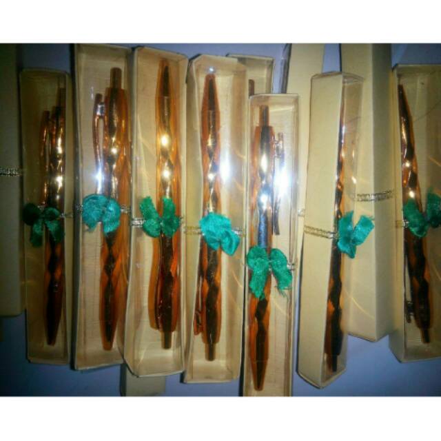 

Souvenirpulpen pernikahanmurah