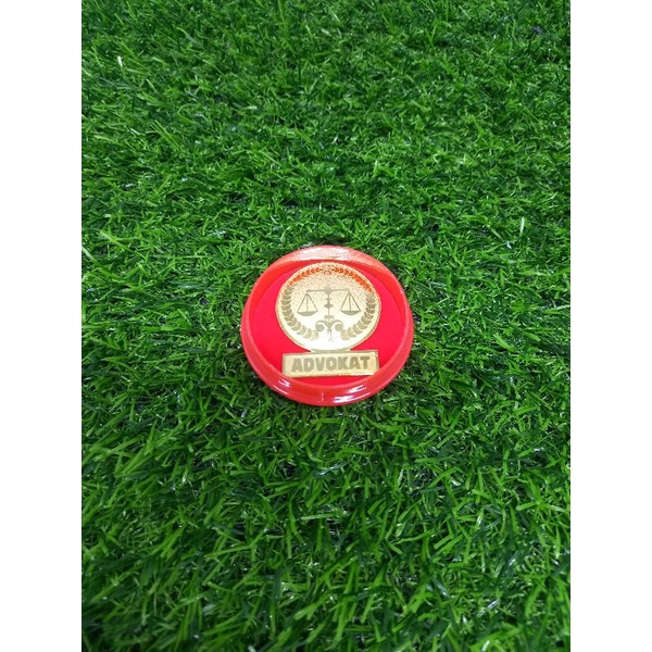 Pin Advokat Magnet gold