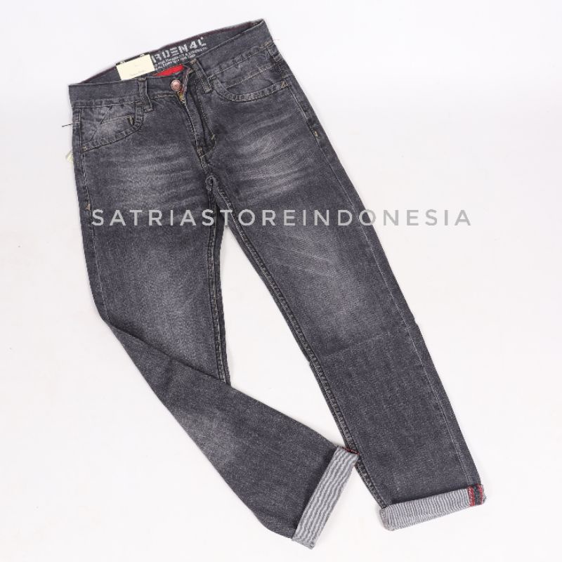 Celana jeans reguler pria