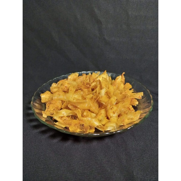 

LUMPIA KERING (LURING) CEMILAN MURAH ENAK PEDAS GURIH 100gr 50gr