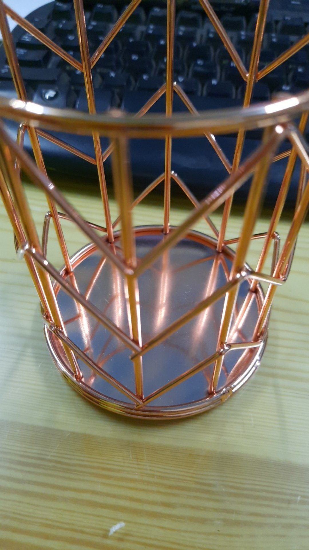 Kotak Penyimpanan Brush Makeup Bentuk Bulat Bahan Metal