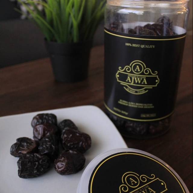 

Kurma ajwa almas premium date asli medina 500gram