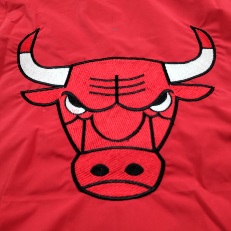 VARSITY CHICAGO BULLS RED FULL BORDIR AUTHENTIC PREMIUM FULLTAG &amp; LEBEL