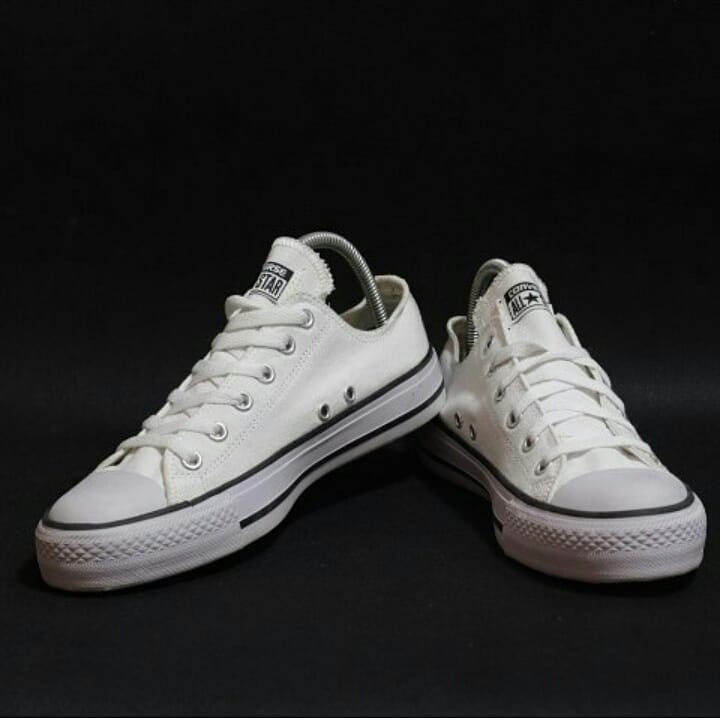 sepatu converse putih list hitam,sepatu converse,sepatu converse all star