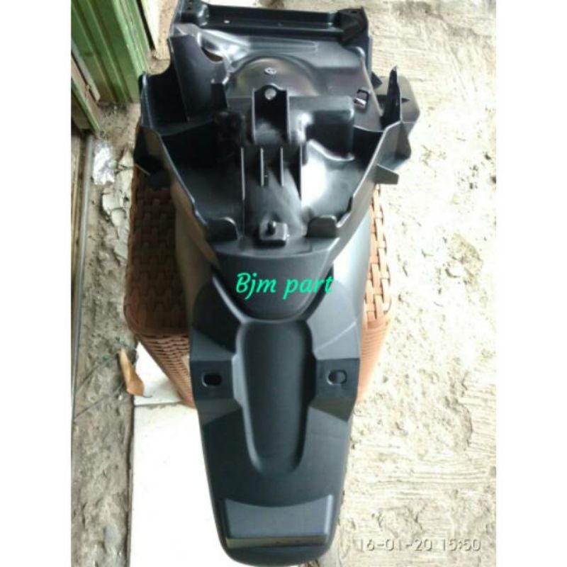 Spakbor belakang Scoopy new 2017