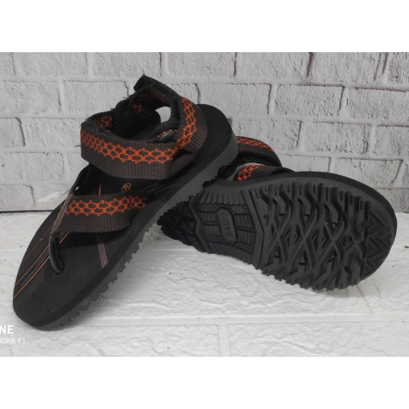 SANDAL JEPIT GUNUNG CARVIL PORTON size 28-29