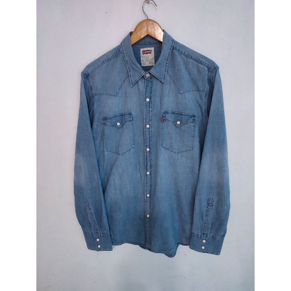 LEVIS BARSTOW WESTERN DENIM SHIRT