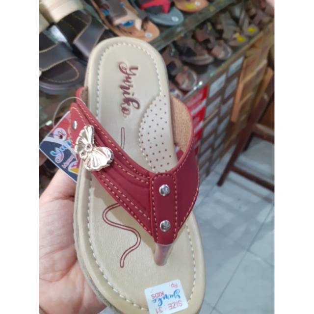 Sandal jepit anak perempuan tanggung
