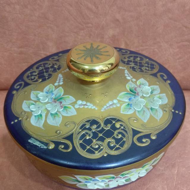 Barang antik pajangan