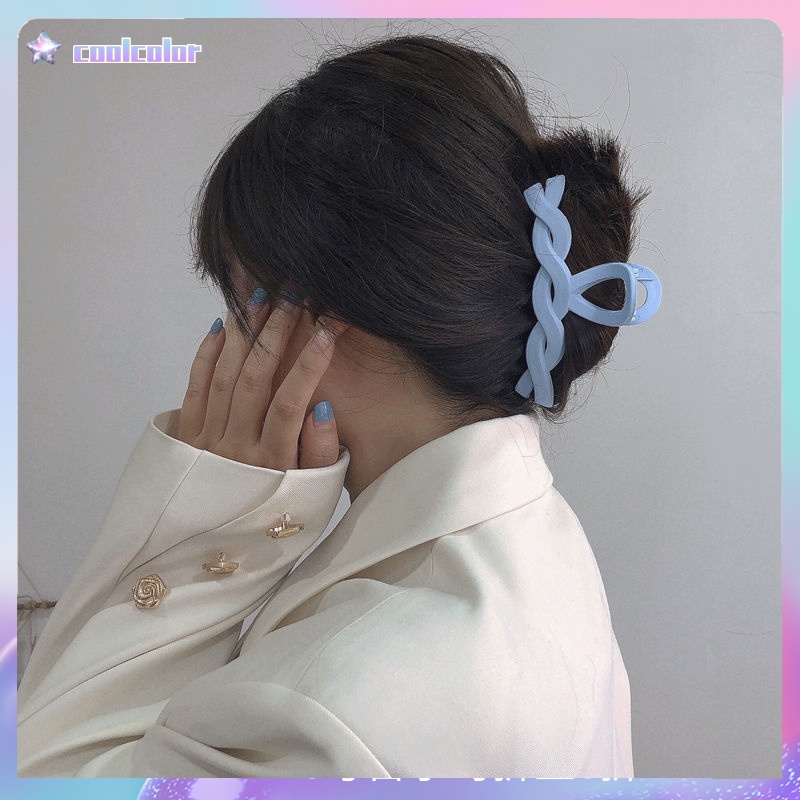 【Ready stock】COD Macaron Shark Hair Clip Korean Temperament Twist Bath Clip Aksesoris Rambut Wanita aksesoris fashion murah COD