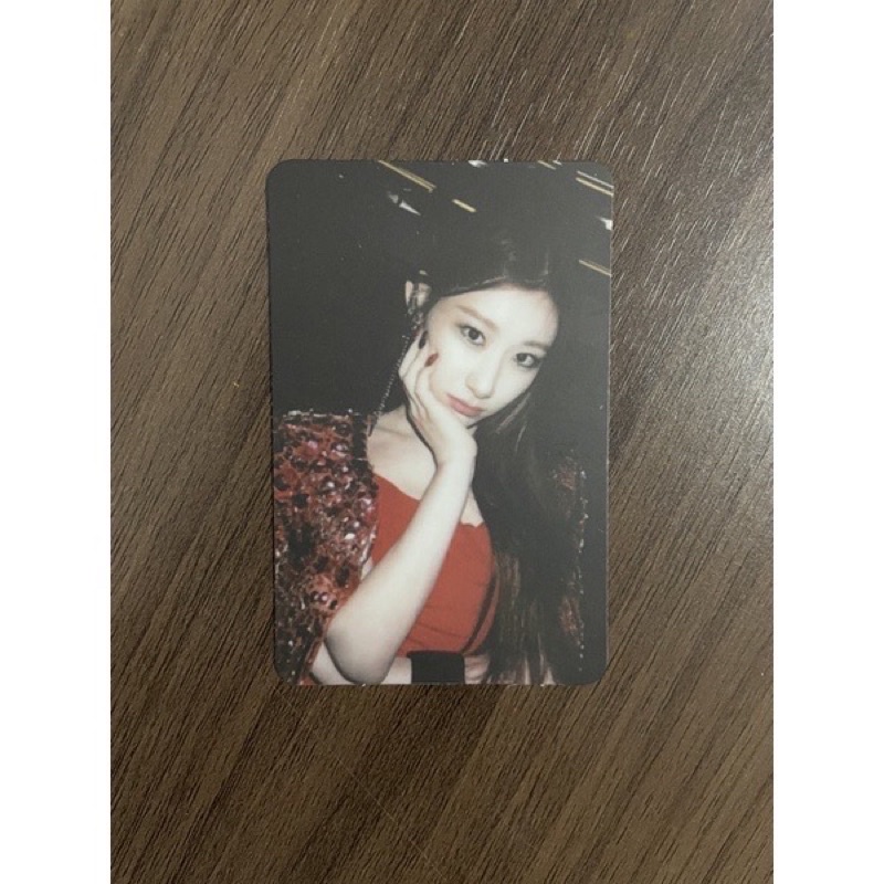 Chaeryeong ITZY Photocard Limited Edition - Guess Who