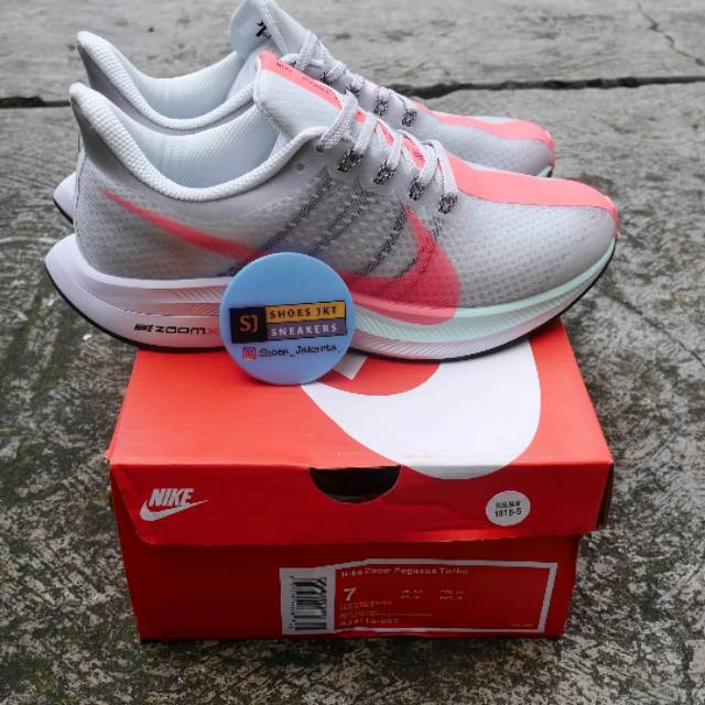 NIKE ZOOM PEGASUS 35 TURBO HOT PUCH