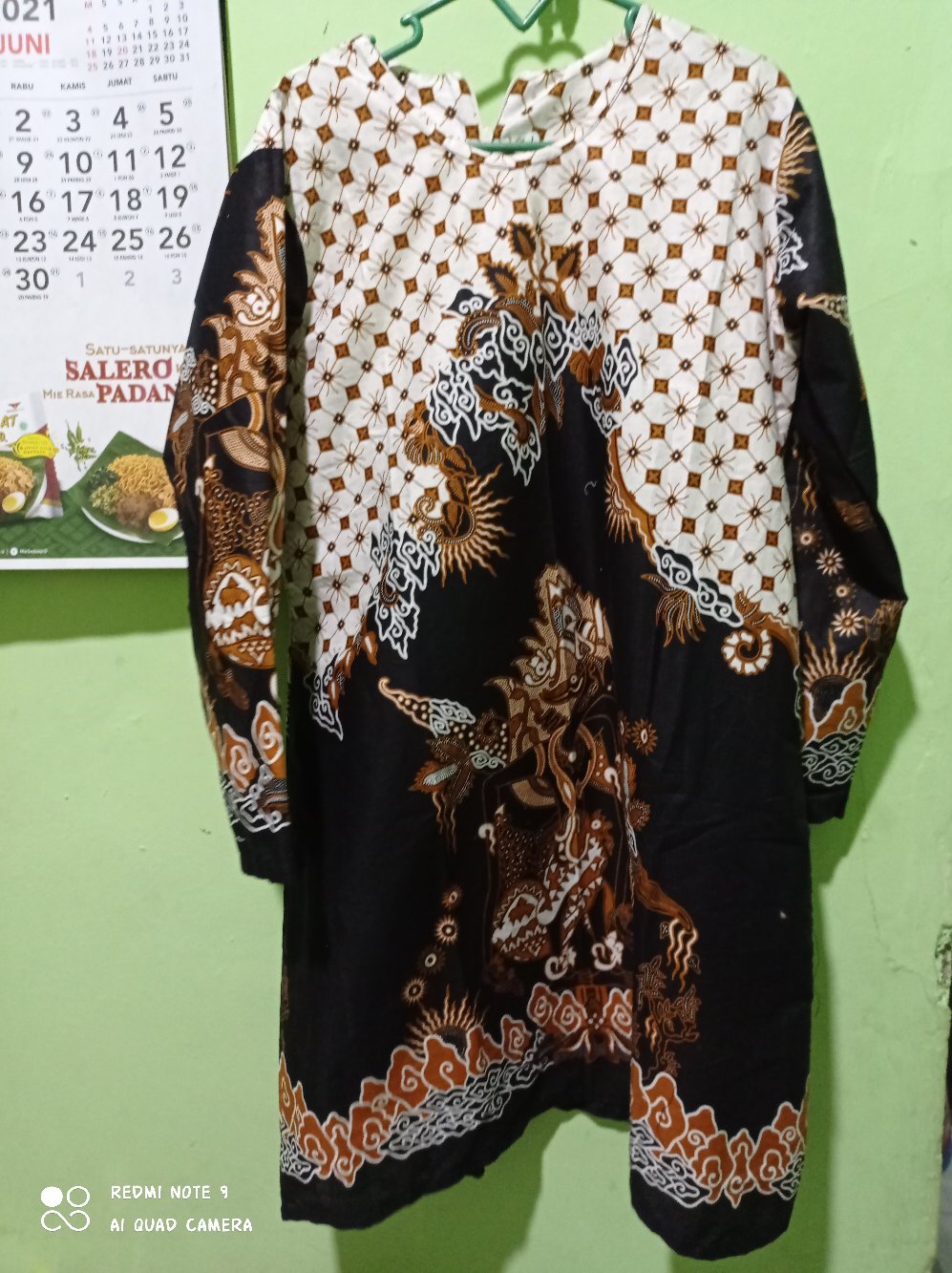 Batik Couple Keluarga Sania Ruffle Batik Ori Motit Wayang / Sarimbit Batik