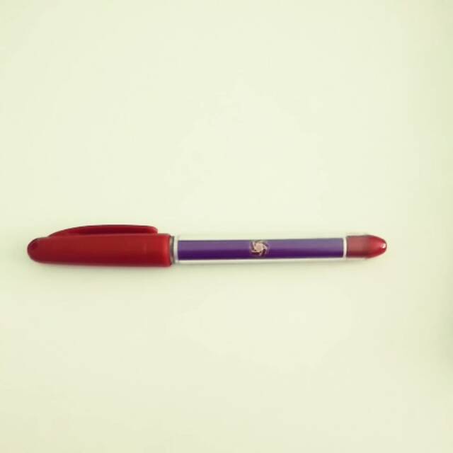 

Pulpen Tinta Hitam