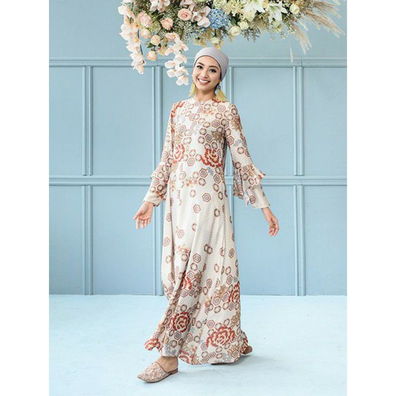 Nirmala dress wearing klamby