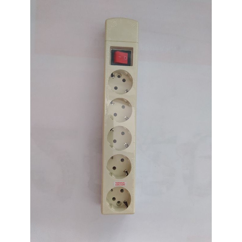 Stop Kontak Arde 5 Lubang Saklar Uticon