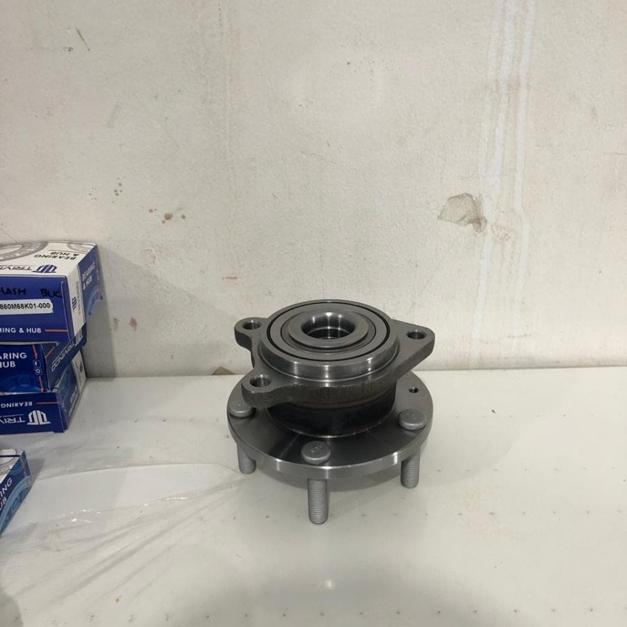 Wheel hub nap roda depan Wuling Cortez 24566101 merk Trivindo