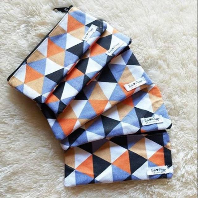 

Pouch kanvas souvenir