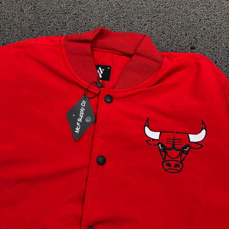 JAKET BOMBER VARSITY MCF CHICAGO BULLS MERAH AUTHENTIC PREMIUM BESTSELLER