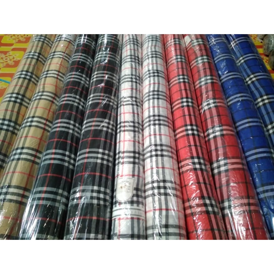 Kain kotak Burberry besar 150cm