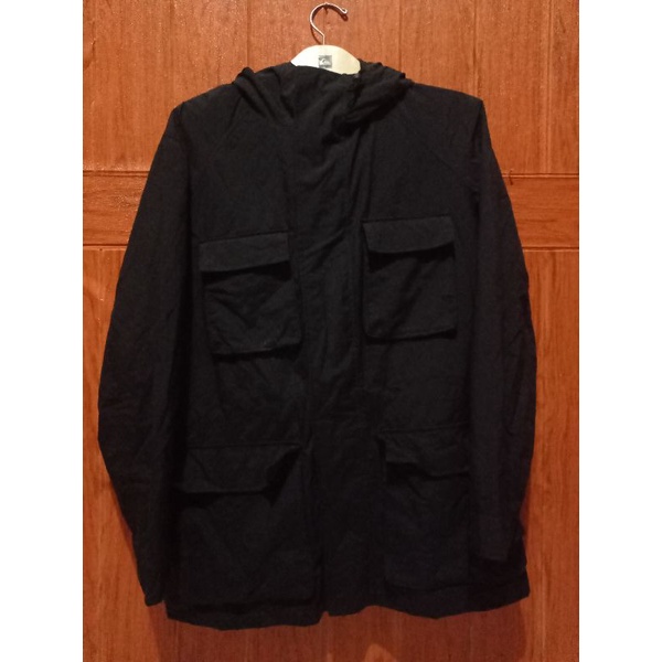 Jaket Outdoor Parka UNIQLO Original Second Brand