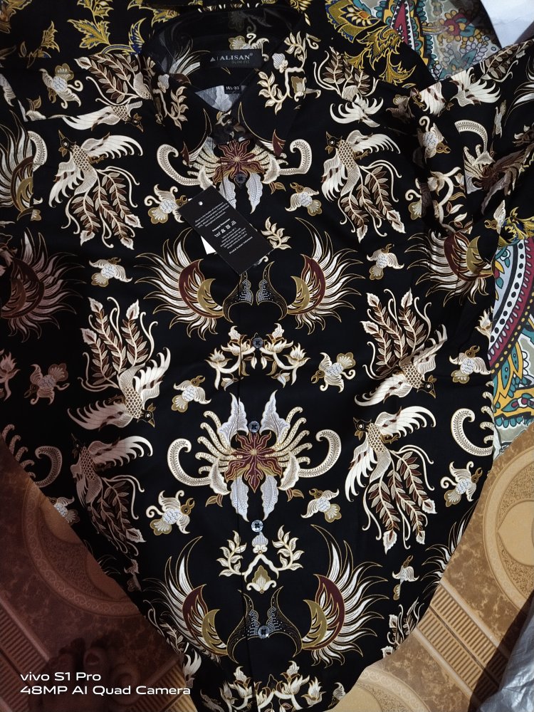 Kemeja Batik Alisan Slimfit Lengan Pendek