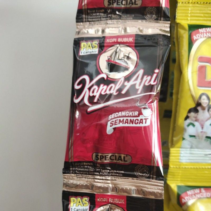 

kapal api 500 renceng