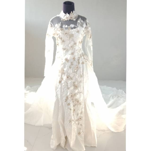 Gaun pengantin putih ekor panjang 06