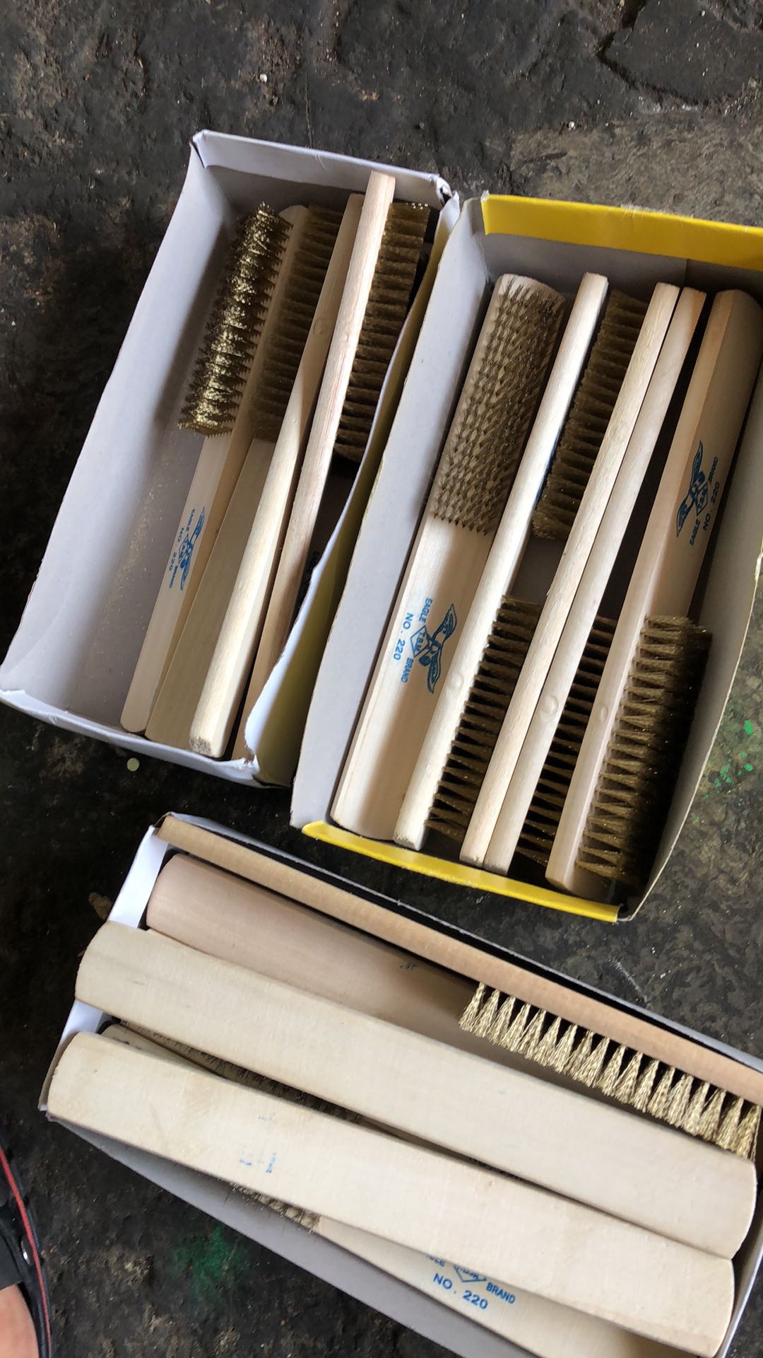 Sikat Kawat Kuningan Eagle 8 Baris / Sikat Besi