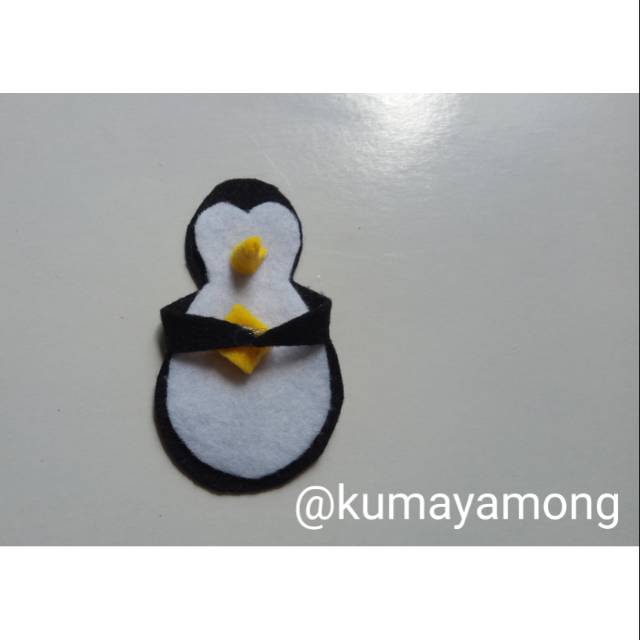 

Amplop Flanel Pinguin
