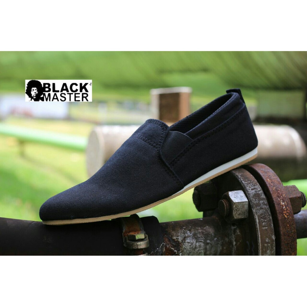 Sepatu Slip On Kanvas Slop Pria Casual Moccasin