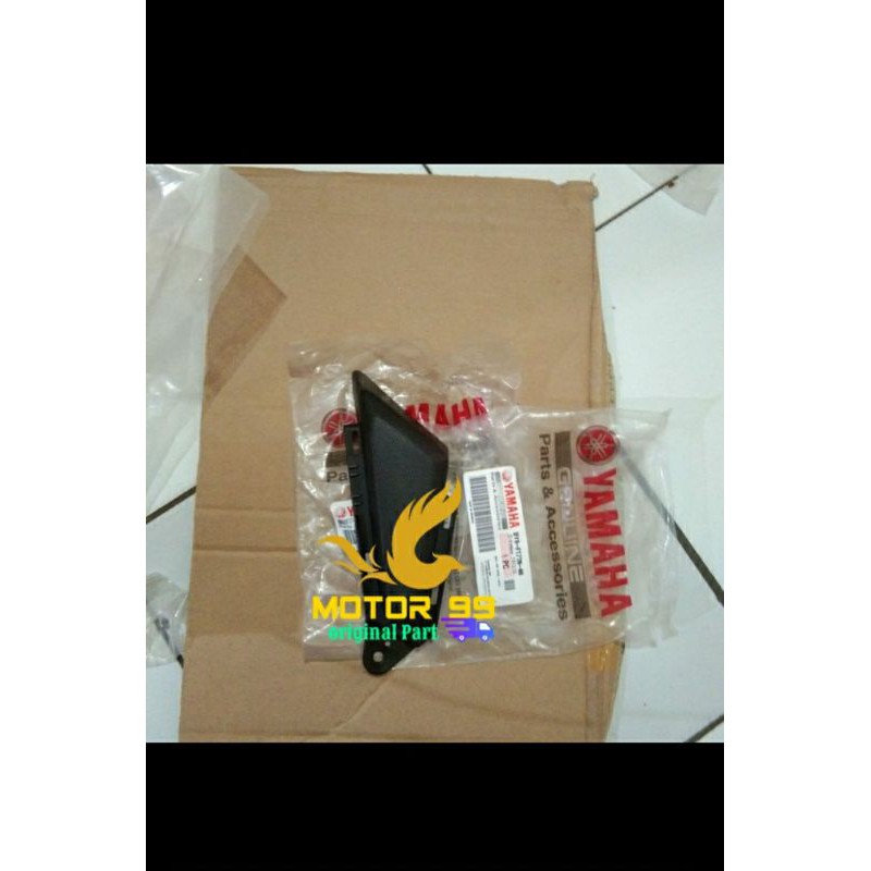 Mole side 4 cover body kecil kanan Xride 125 ori ygp