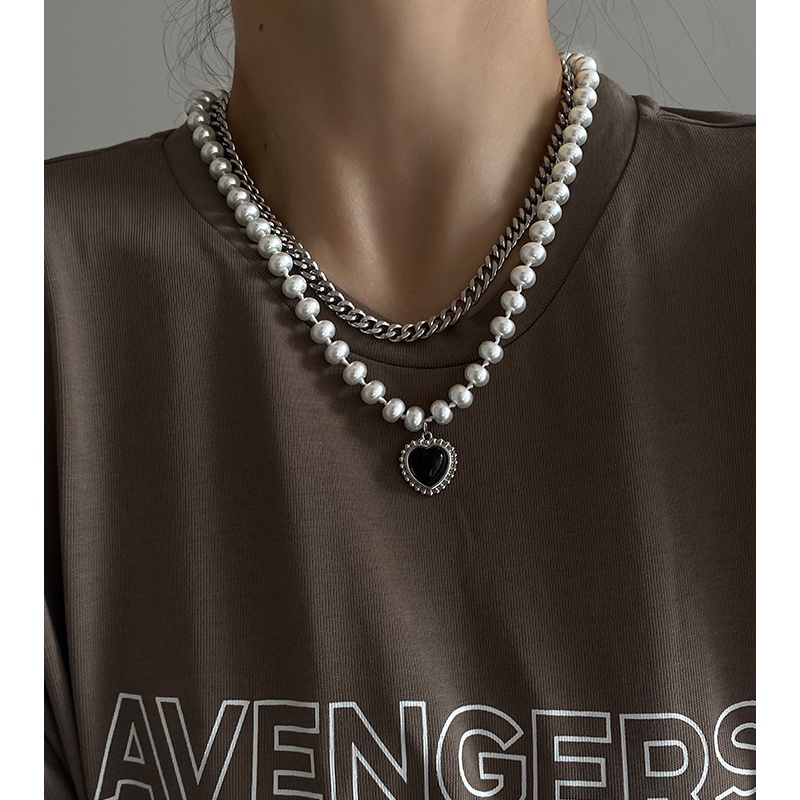 Black Love Pearl Necklace Accessories Light Luxury Clavicle Chain Personality Pendant