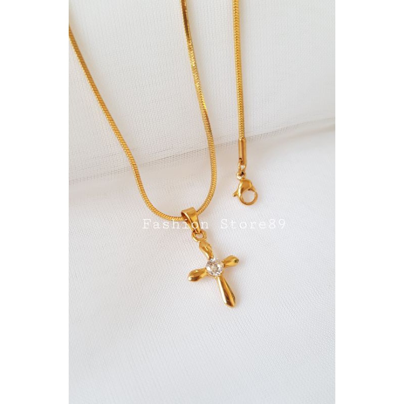 kalung Fashion Impor Salib Gold titanium permata ukuran kecil perhiasan Antikarat