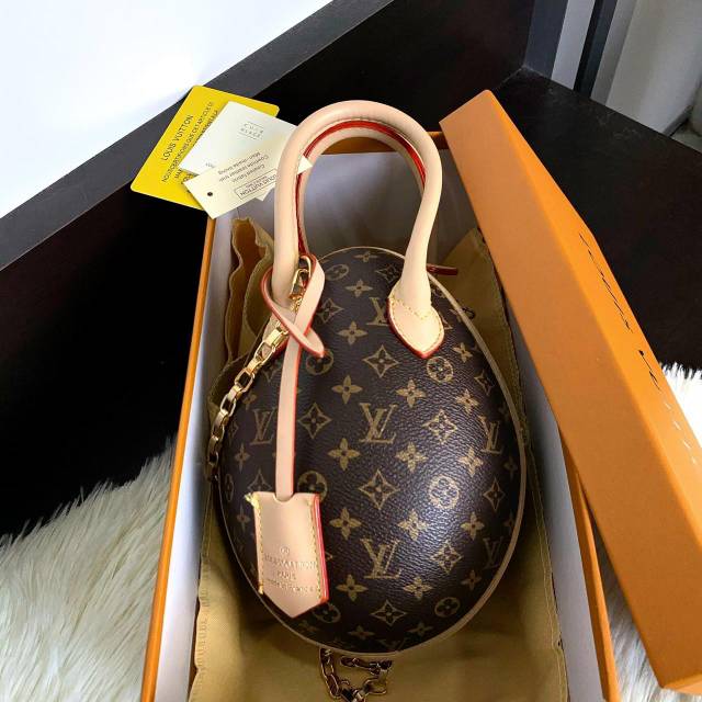 #LV44587 Egg Monogram Spring Summer 2019