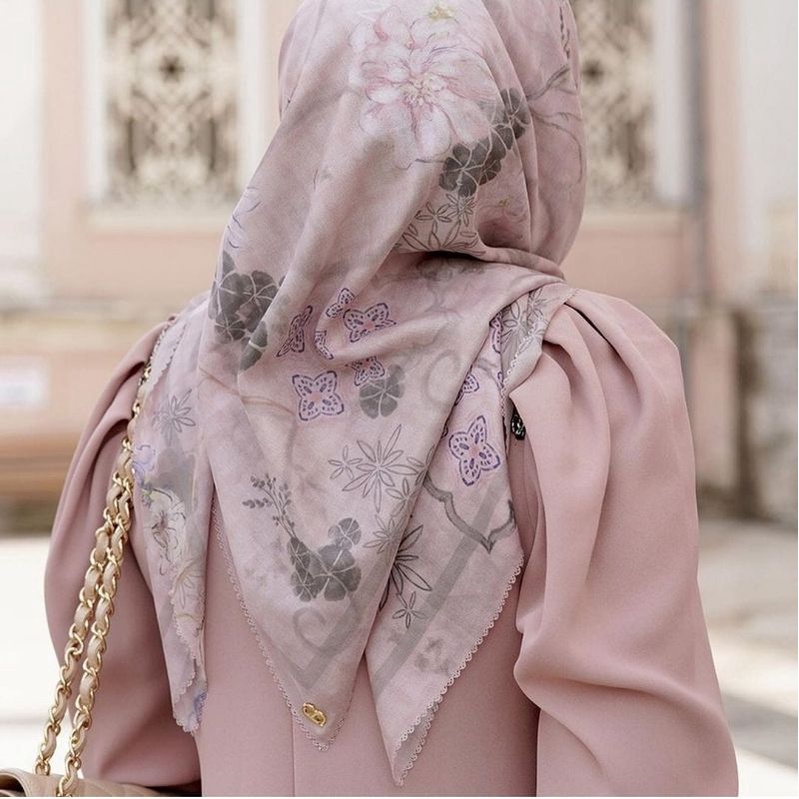 Buttonscarves Sofya kofte preloved