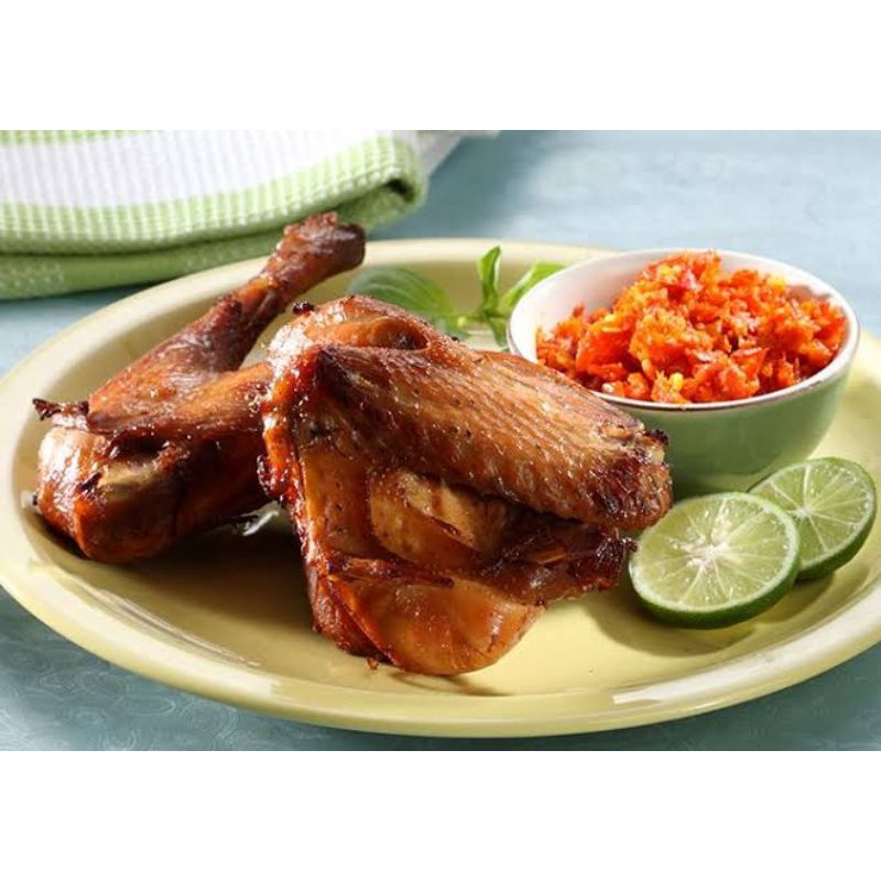 

AYAM UNGKEP KALASAN GURIH MANIS // AYAM BACEM (READY) 1 EKOR POTONG 8+SAMBAL