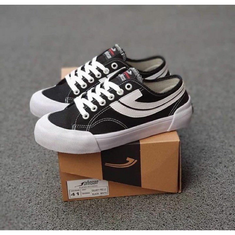 Johnson Galaxy Pro Black White/sepatu jhonson