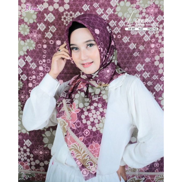 segi empat Liora motif by Abika hijab