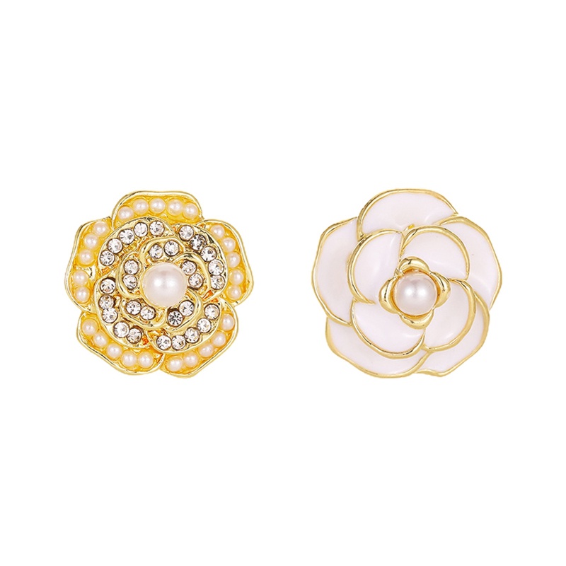 Anting Stud Desain Bunga Camellia Aksen Mutiara Warna Hitam Gaya Korea Untuk Wanita