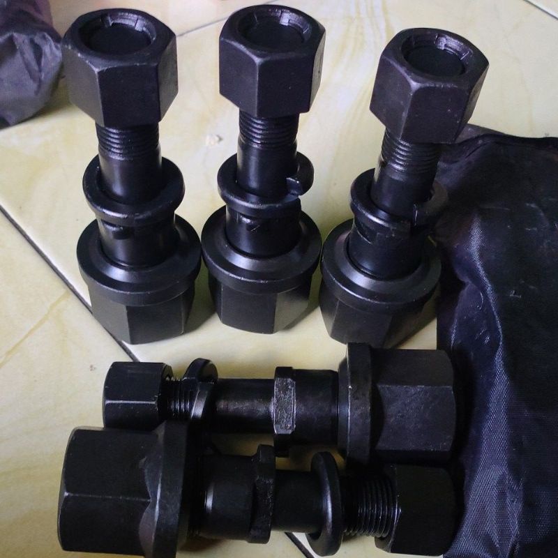 Baut Roda Volvo Belakang