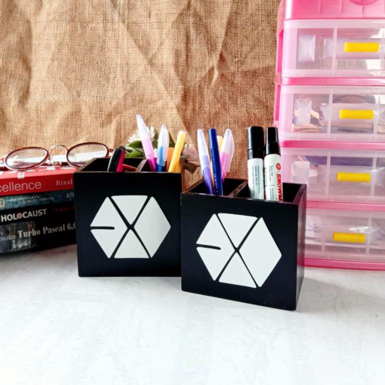 

Tempat Pensil Logo timbul EXO/Tempatpensil organizer meja belajar