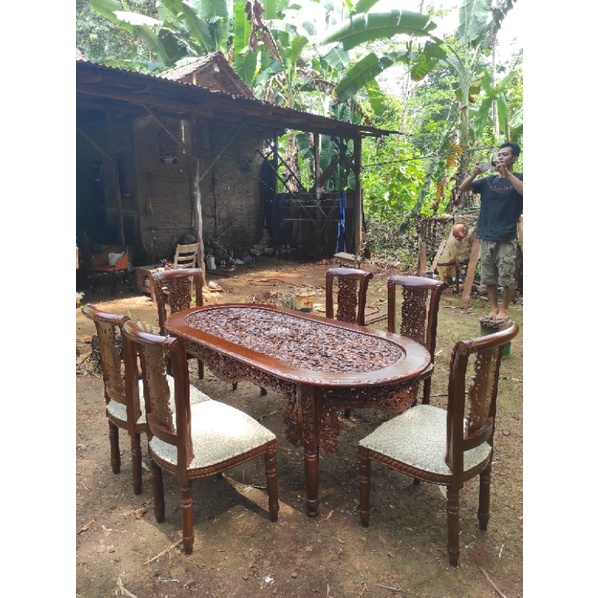 meja makan ukir kayu jati