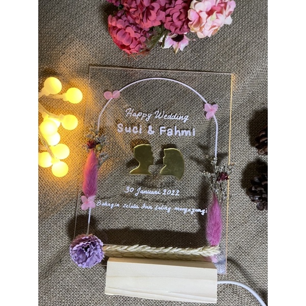 

akrilk custome termurah termewah kado ultah giftbox giveaway akrilik murah