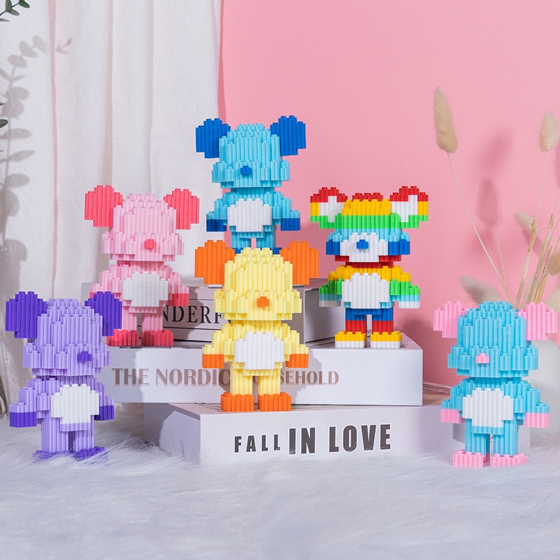 Bearbrick Mainan Balok Bangunsusun Model Lego Bentuk Beruang Untuk Hadiah Ulang Tahun Anak