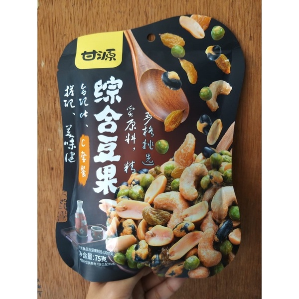

Cemilan kacang zong he dou guo 综合豆果