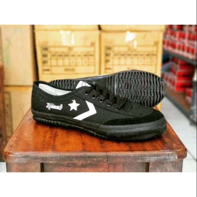 SEPATU KODACHI 8119 FULL BLACK SEPATU CAPUNG HITAM MURAH