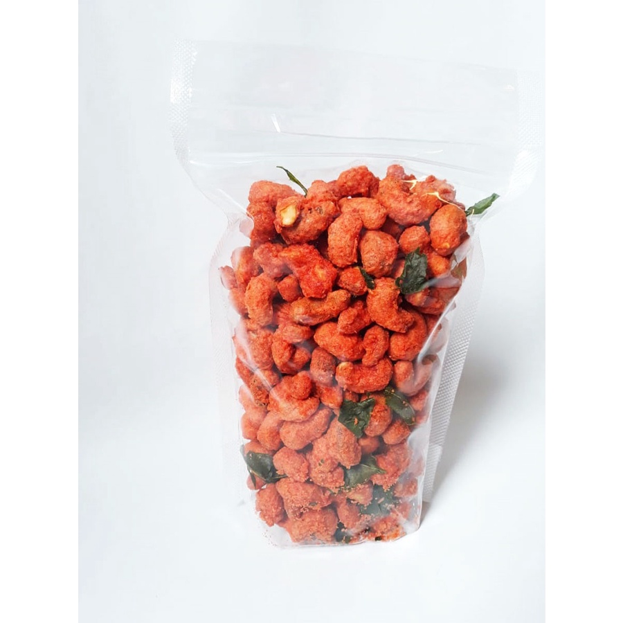 

KACANG MEDE PEDAS DAUN JERUK 250 GRAM (METE THAILAND) SPICY CASHEW NUTS