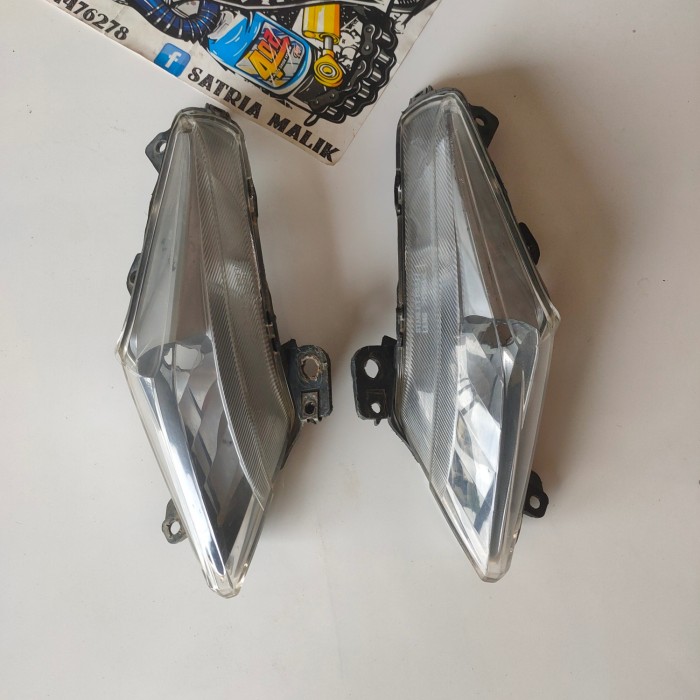 lampu sein riting depan honda cs1 cs one original