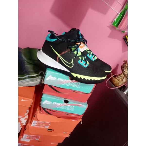 Nike Kyrie flytrap 4 ep ORI 41.5 42